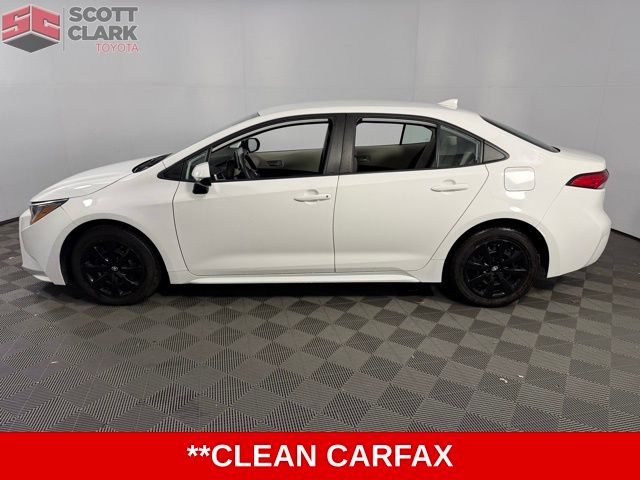 2021 Toyota Corolla LE photo 3