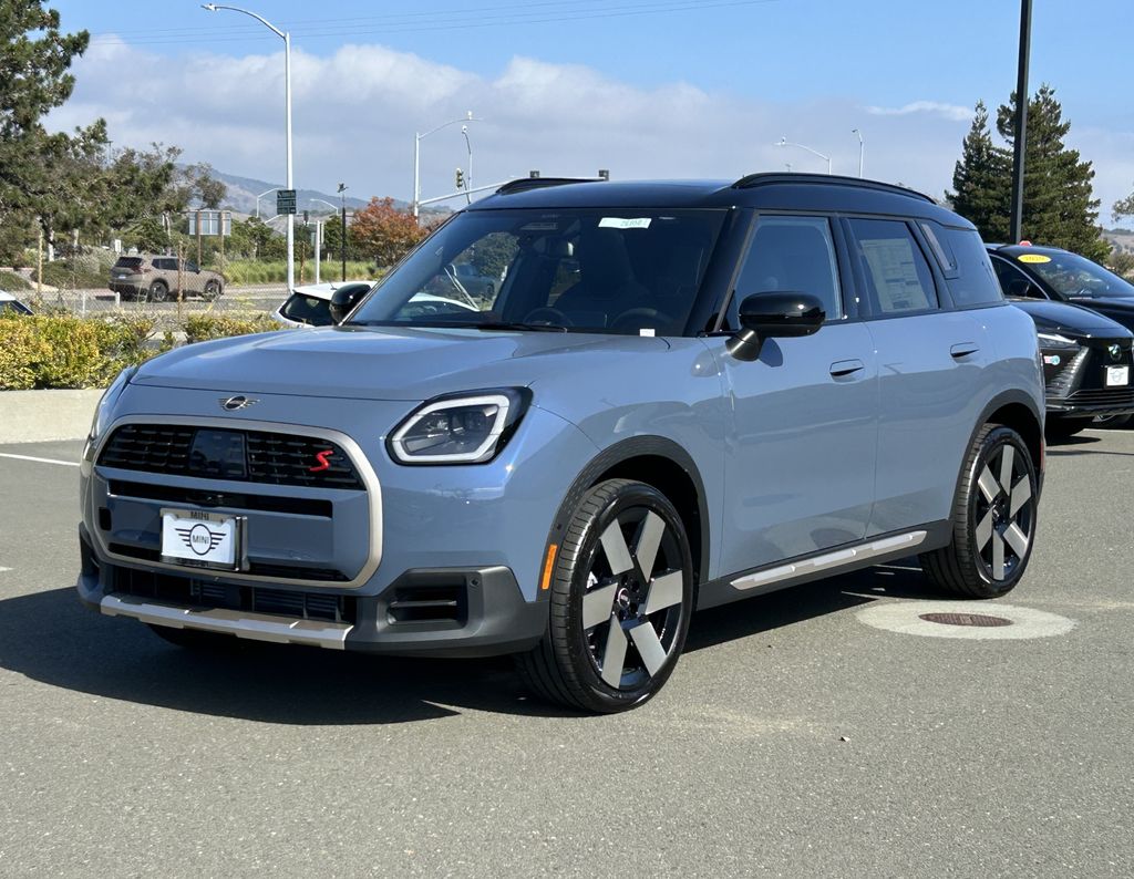 2026 MINI Countryman S's photo
