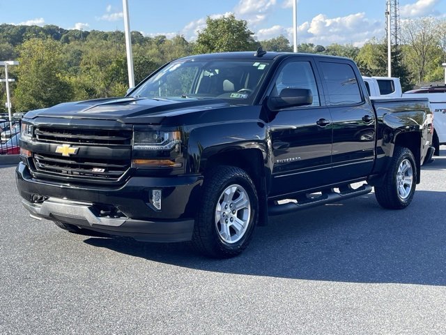 2018 Chevrolet Silverado 1500 LT photo 3