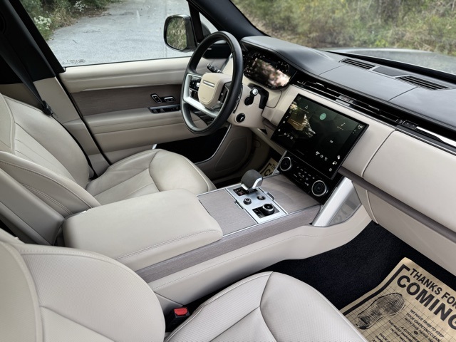 2023 Land Rover Range Rover SE photo 20
