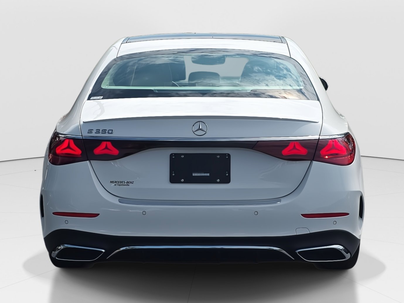 2025 Mercedes Benz E 350 photo 4