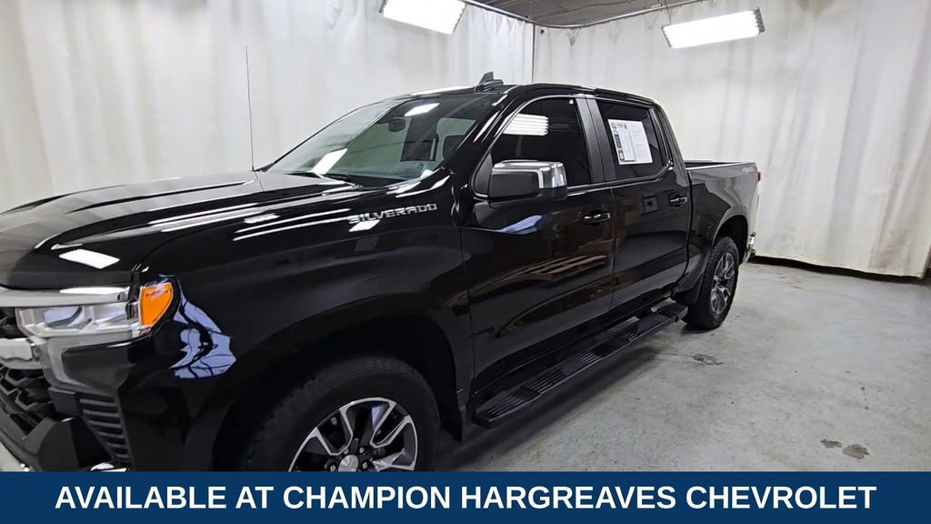 2024 Chevrolet Silverado 1500 LT photo 4