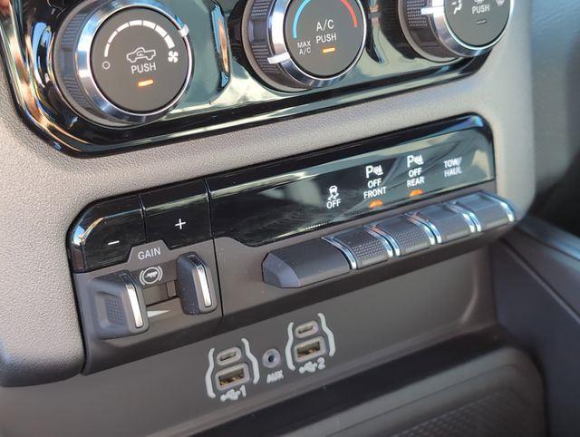 2025 Ram 1500 Big Horn photo 17