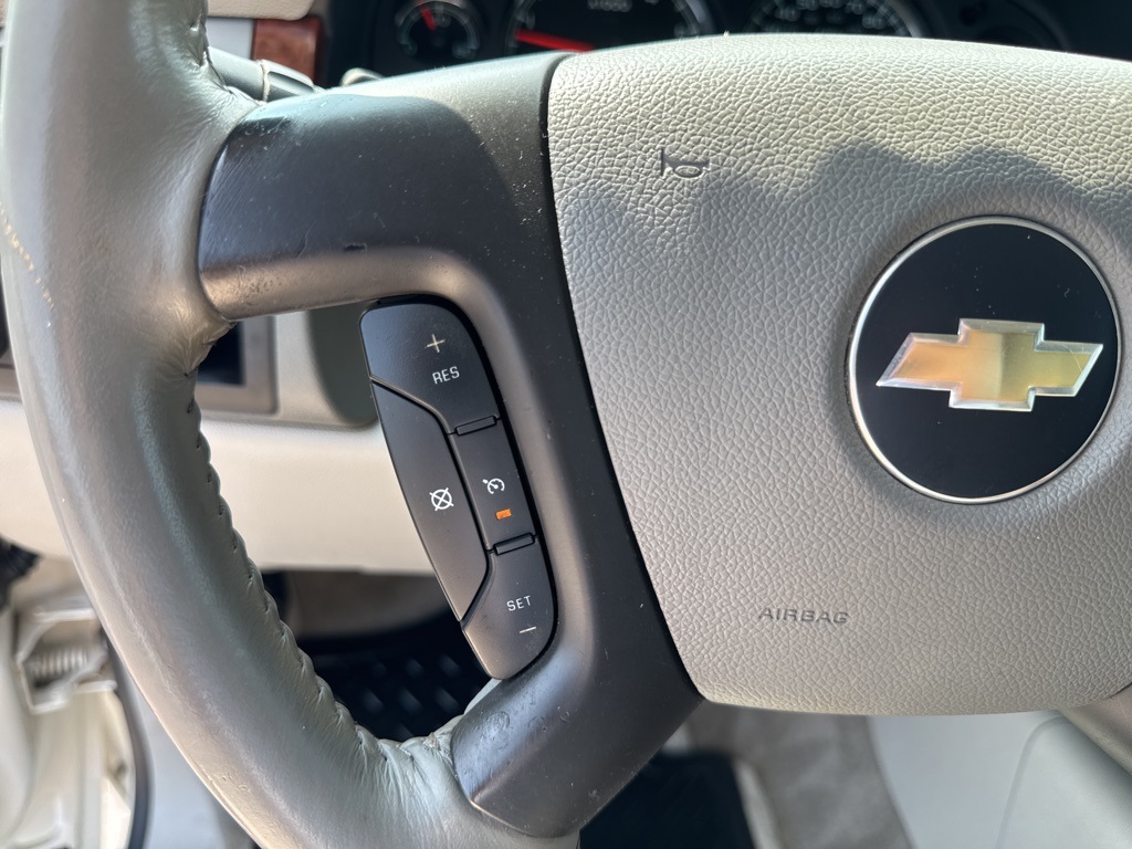 2008 Chevrolet Avalanche LTZ photo 51