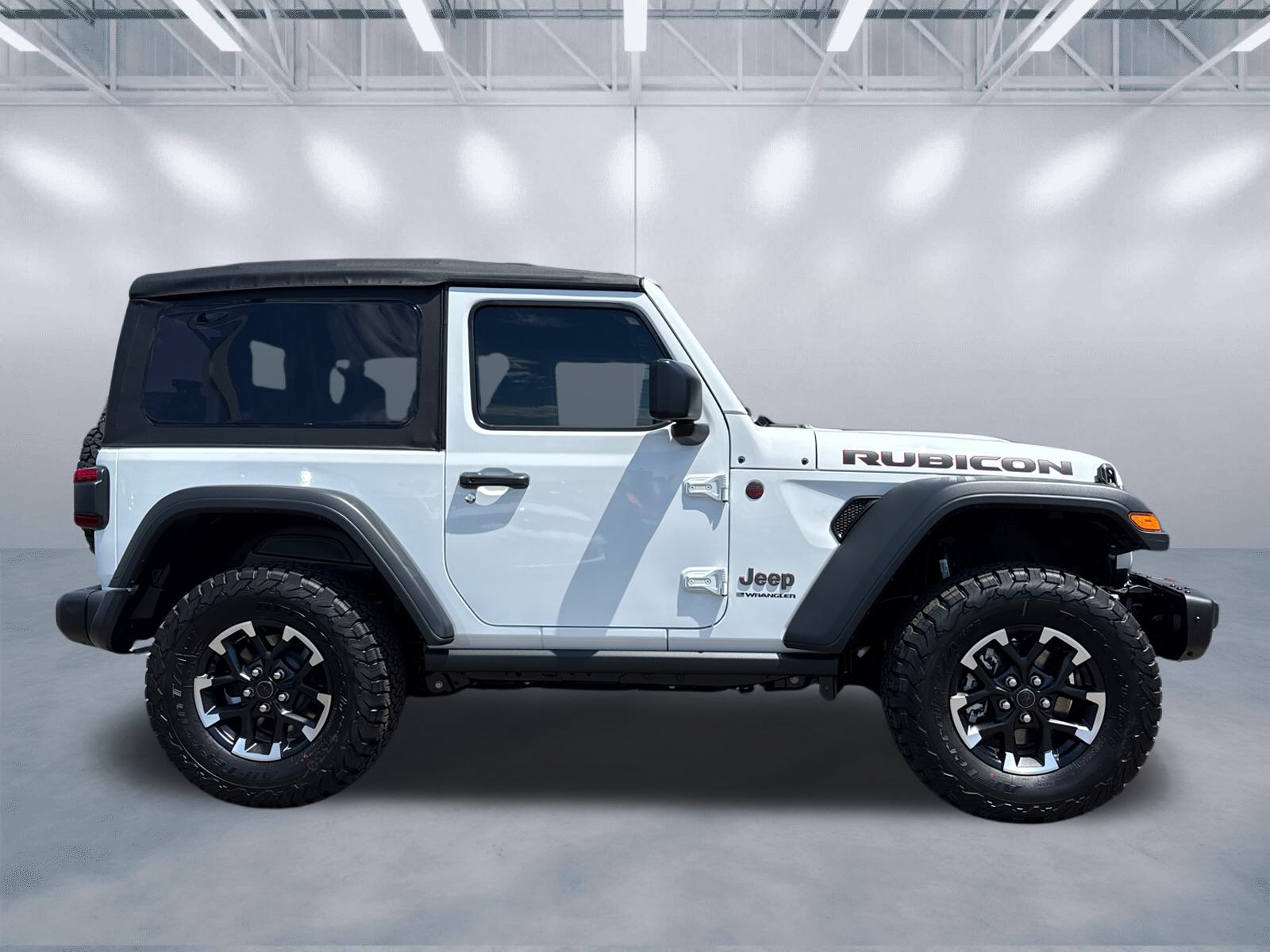 2025 Jeep Wrangler Rubicon photo 3