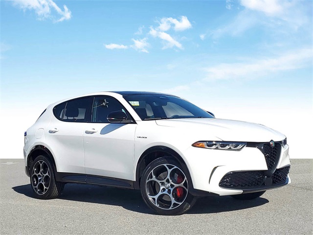 2025 Alfa Romeo Tonale Base's photo