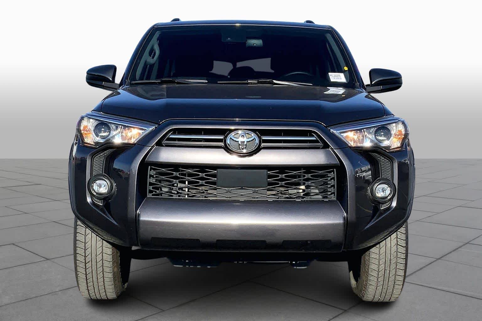 2023 Toyota 4Runner SR5 photo 3