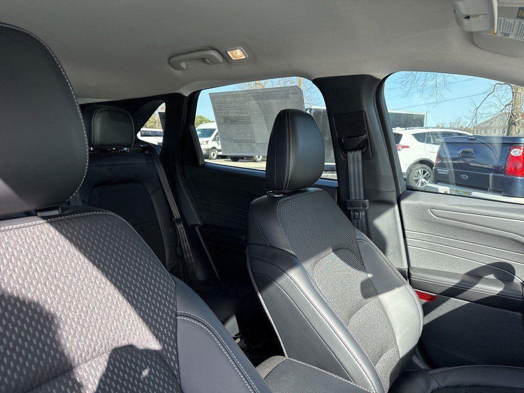 2025 Ford Escape Plug-In Hybrid photo 18