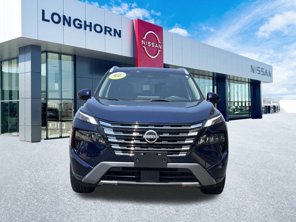 2024 Nissan Rogue SL photo 4