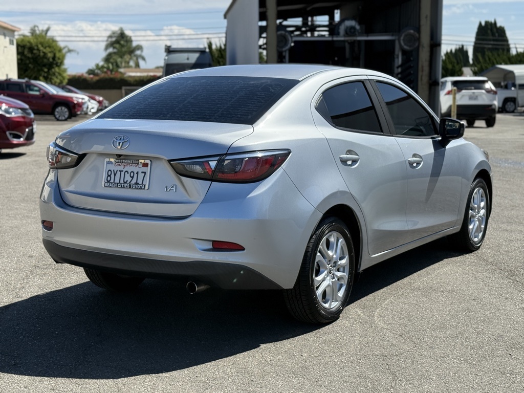 2017 Toyota Yaris iA Base photo 13
