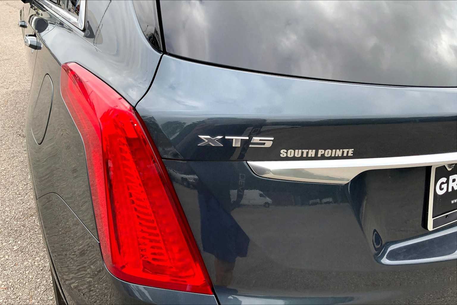 2019 Cadillac XT5 Luxury photo 27