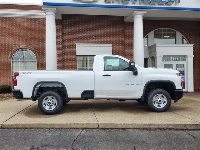 2025 Chevrolet Silverado 2500HD photo 2