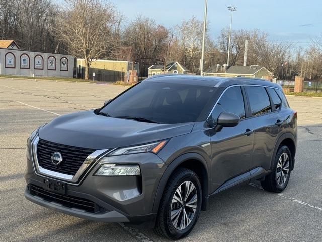 2022 Nissan Rogue SV's photo