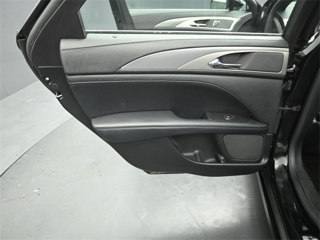 2017 LINCOLN MKZ - Image 23