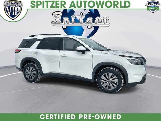 2025 Nissan Pathfinder SV's photo