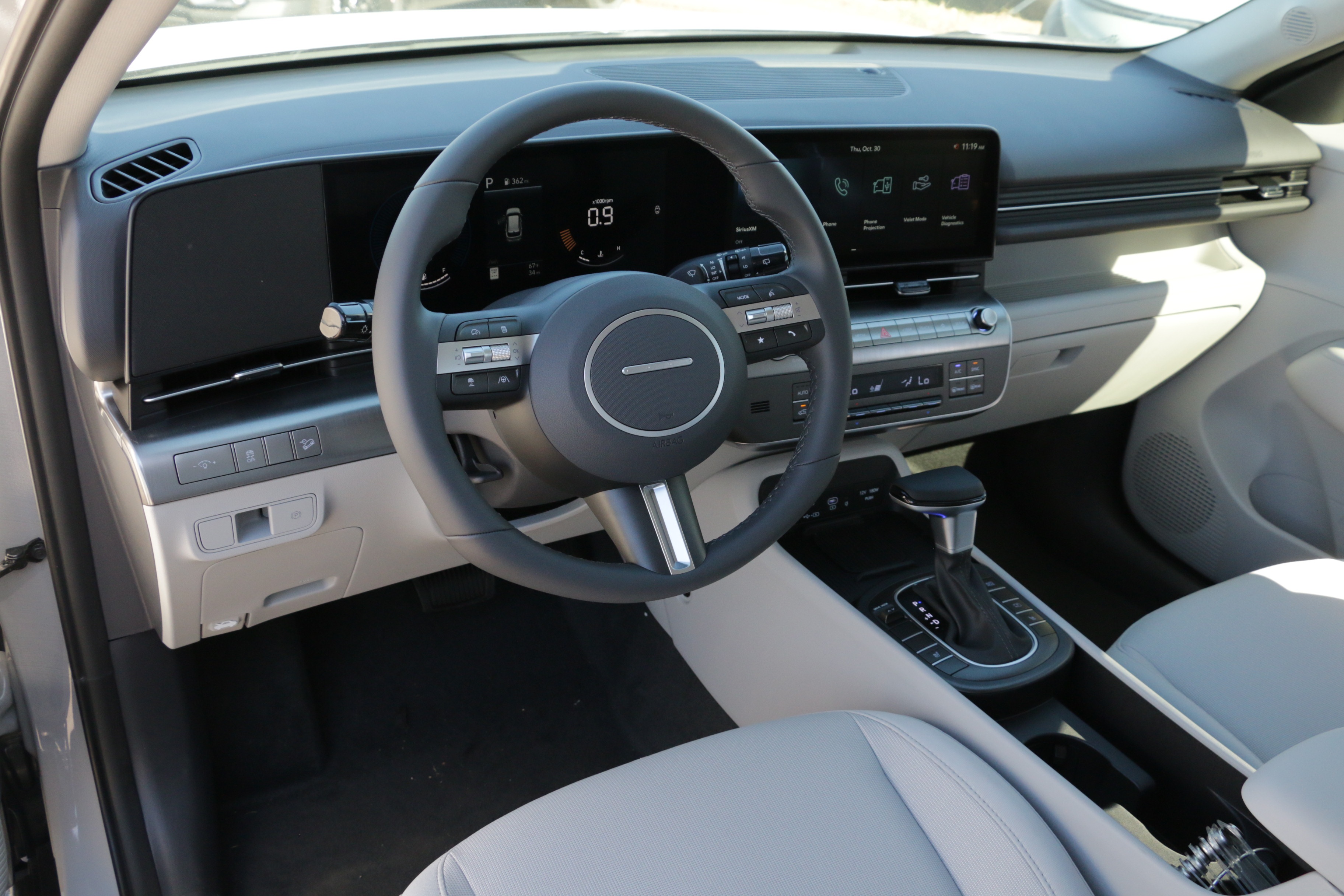 2026 Hyundai Kona SEL photo 4