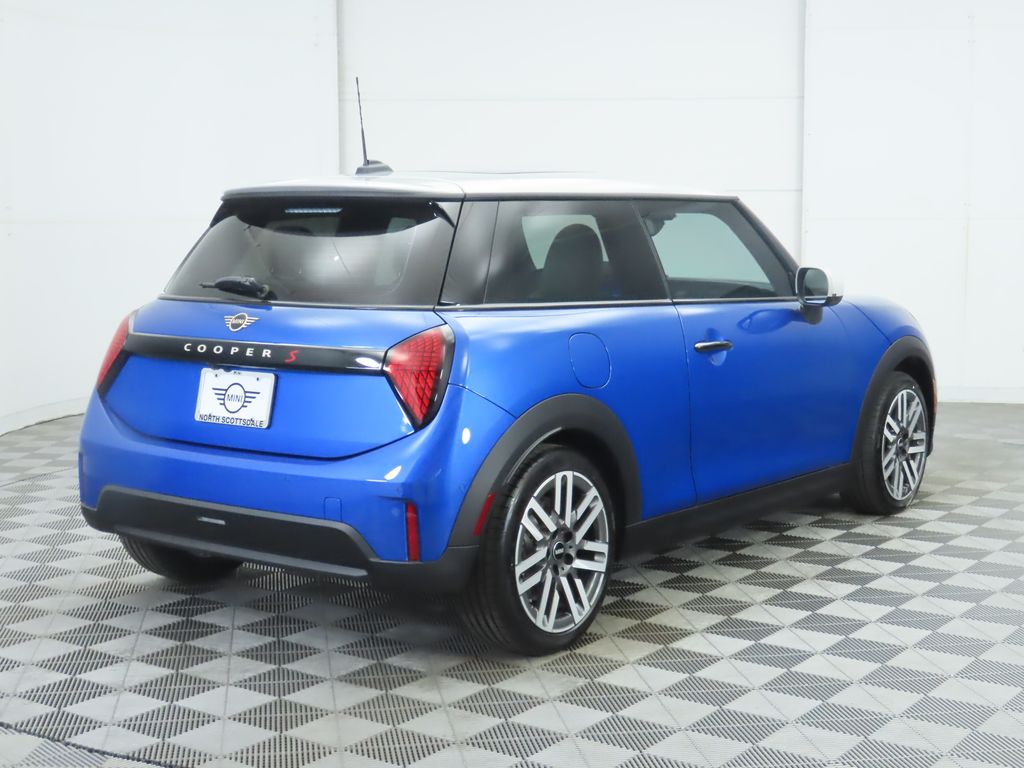 2026 Mini Cooper 2 Door Hardtop Signature photo 4