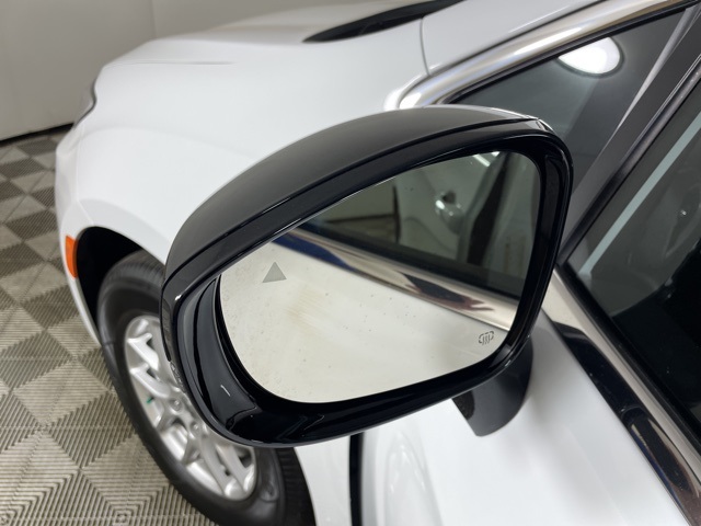 2025 Chrysler Pacifica photo 12