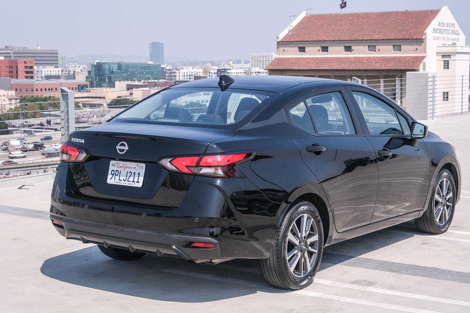 2025 Nissan Versa SV photo 4