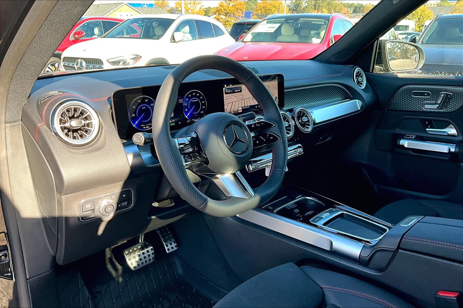 2024 Mercedes Benz EQB 350 4MATIC photo 8