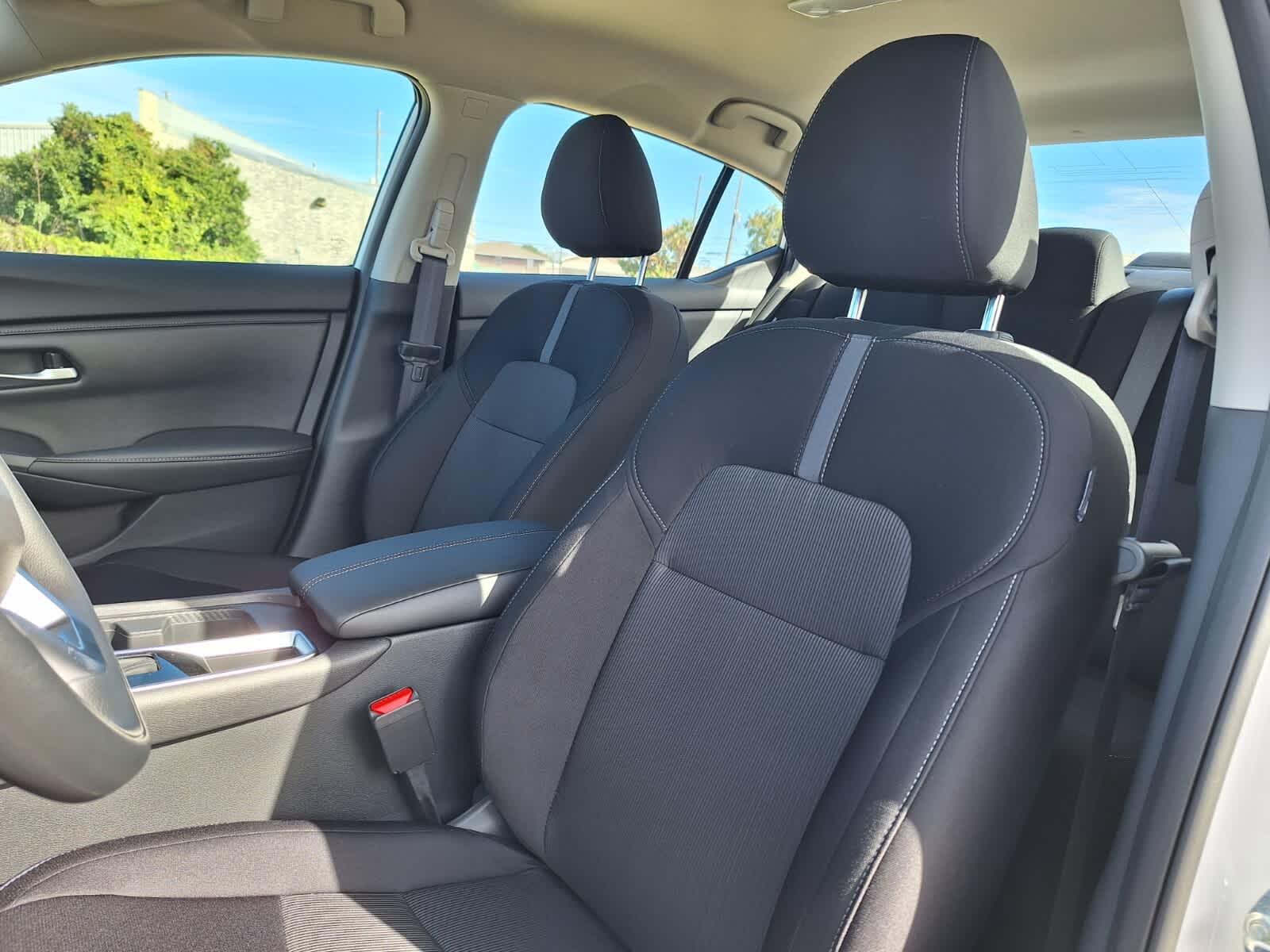 2025 Nissan Sentra SV photo 11