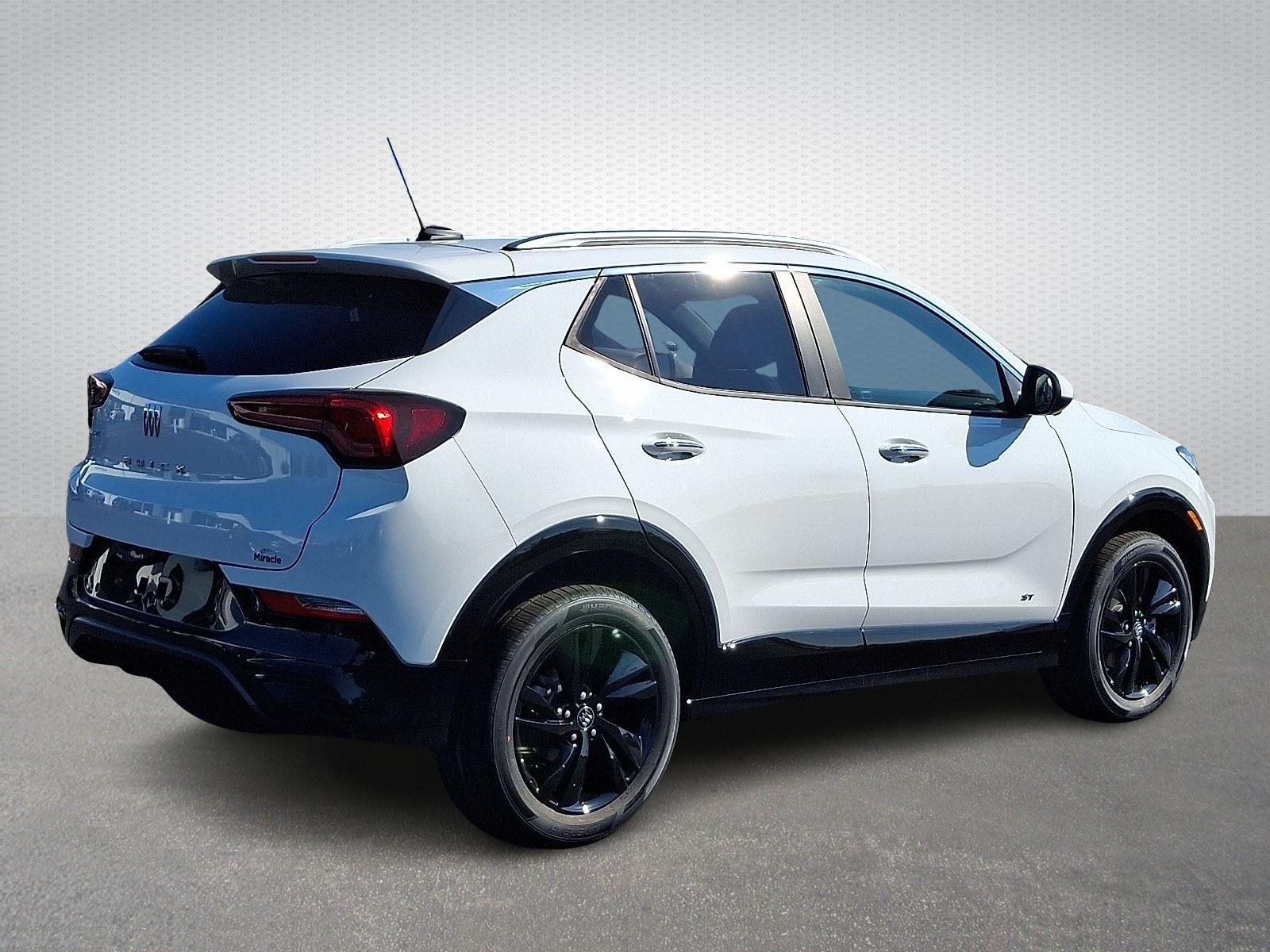 2026 Buick Encore GX Sport Touring photo 4