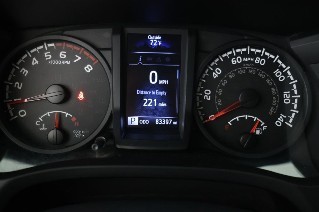 2018 Toyota Tacoma SR5 TRD Sport photo 11