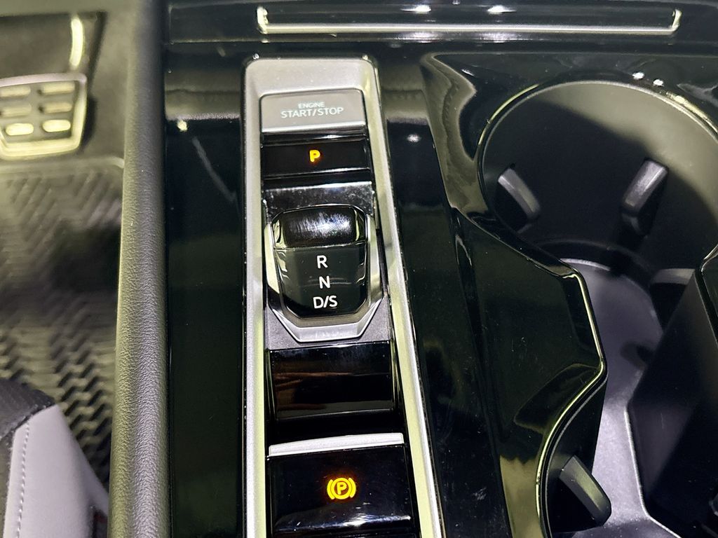 2024 Volkswagen Atlas Peak Edition SE Technology photo 17