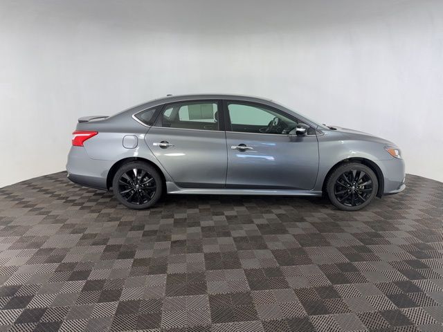 2017 Nissan Sentra SR Midnight Edition photo 4