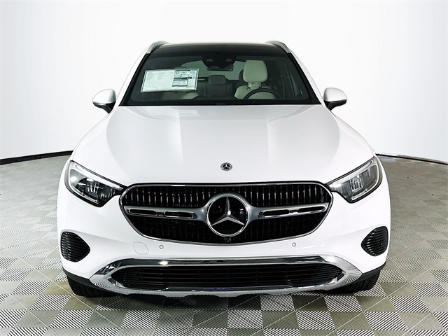 2025 Mercedes Benz GLC 350e 4MATIC photo 2