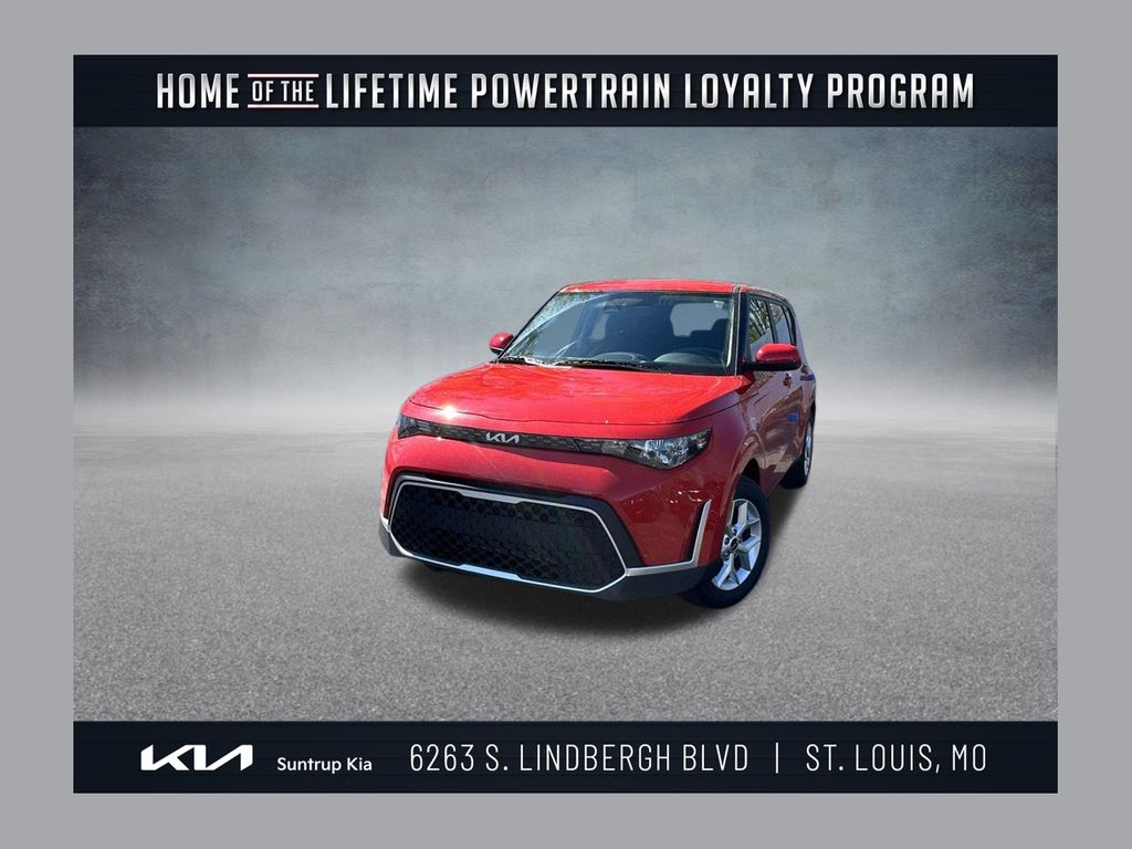 2023 Kia Soul LX's photo