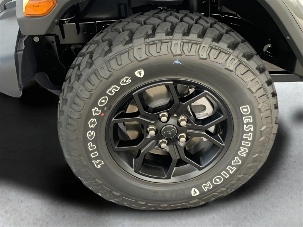 2025 Jeep Gladiator Sport photo 10