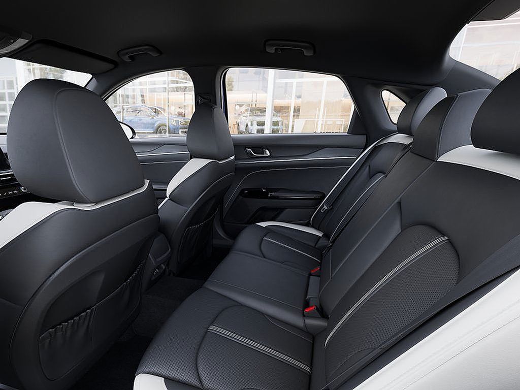2026 Kia K5 GT-Line photo 18