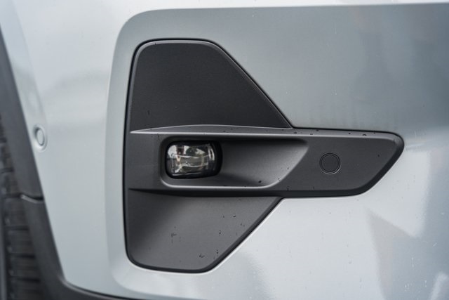 2024 Volvo XC40 Plus photo 9