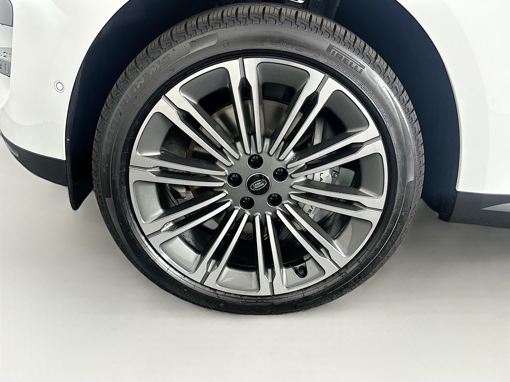 2025 Land Rover Range Rover Sport SE photo 30