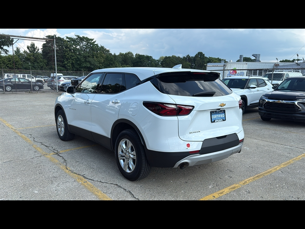 2022 Chevrolet Blazer 2LT photo 2