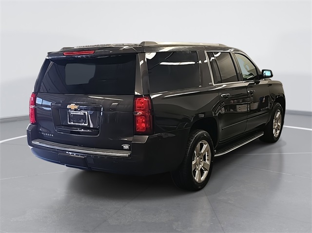 2016 Chevrolet Suburban LTZ photo 3