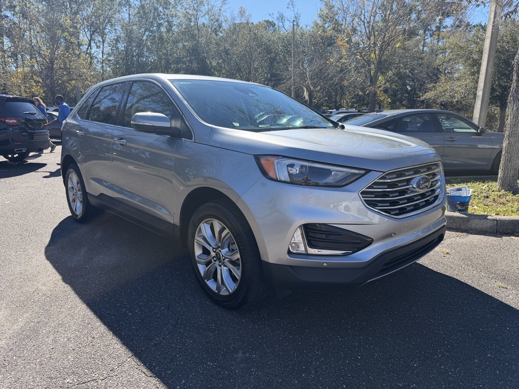 2024 Ford Edge Titanium's photo