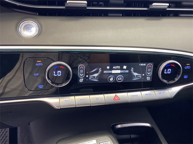 2024 Genesis GV70 2.5T photo 28