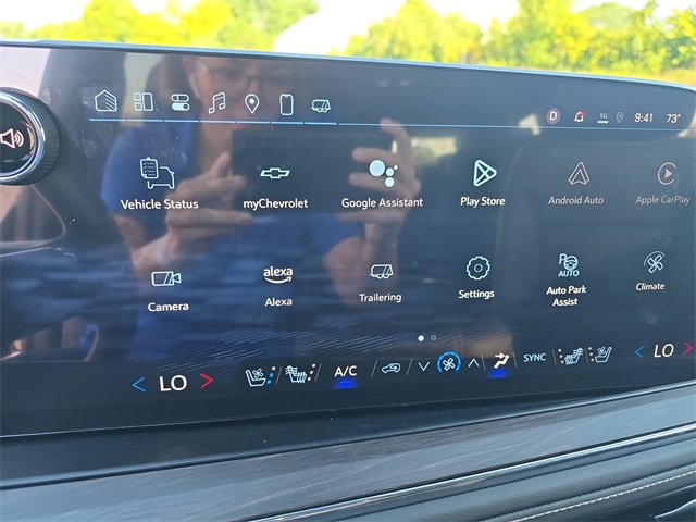 2025 Chevrolet Suburban Premier photo 22