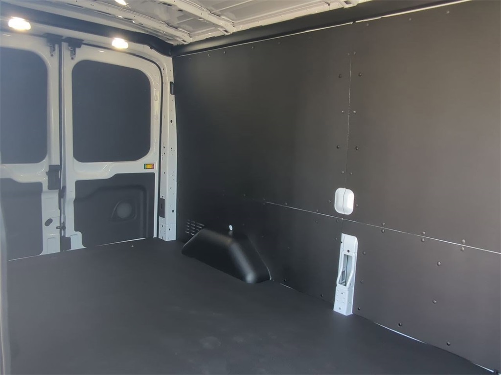 2025 Ford Transit photo 21