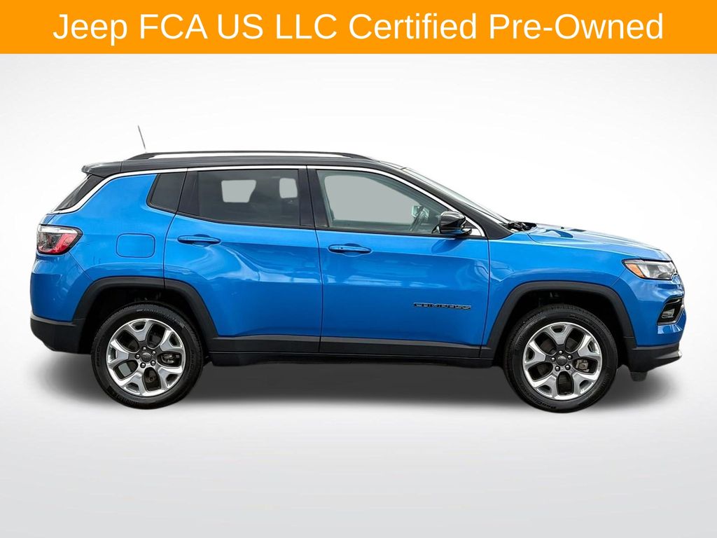 2022 Jeep Compass Limited photo 2