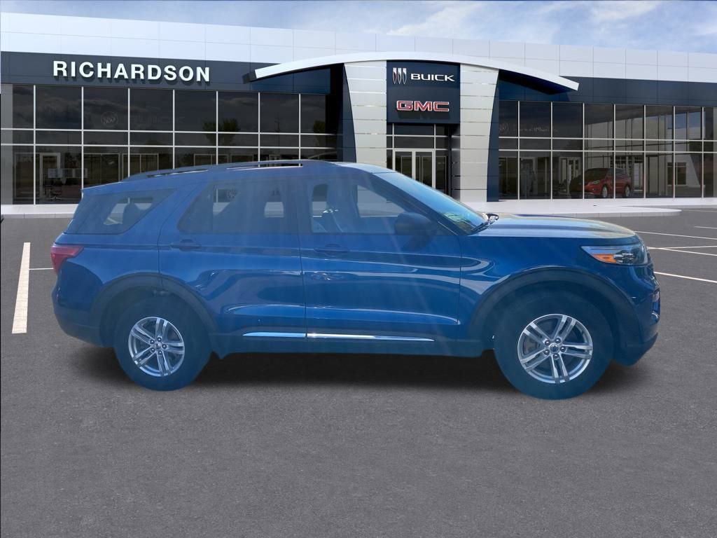 2023 Ford Explorer XLT photo 5
