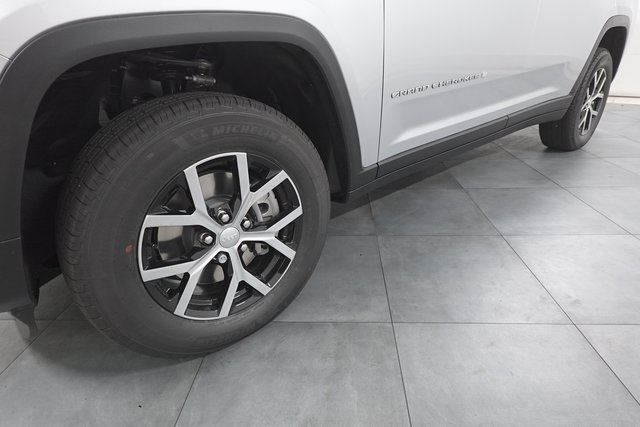 2025 Jeep Grand Cherokee Limited photo 29