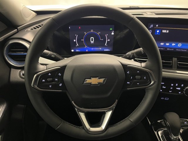 2025 Chevrolet Trax LT photo 15