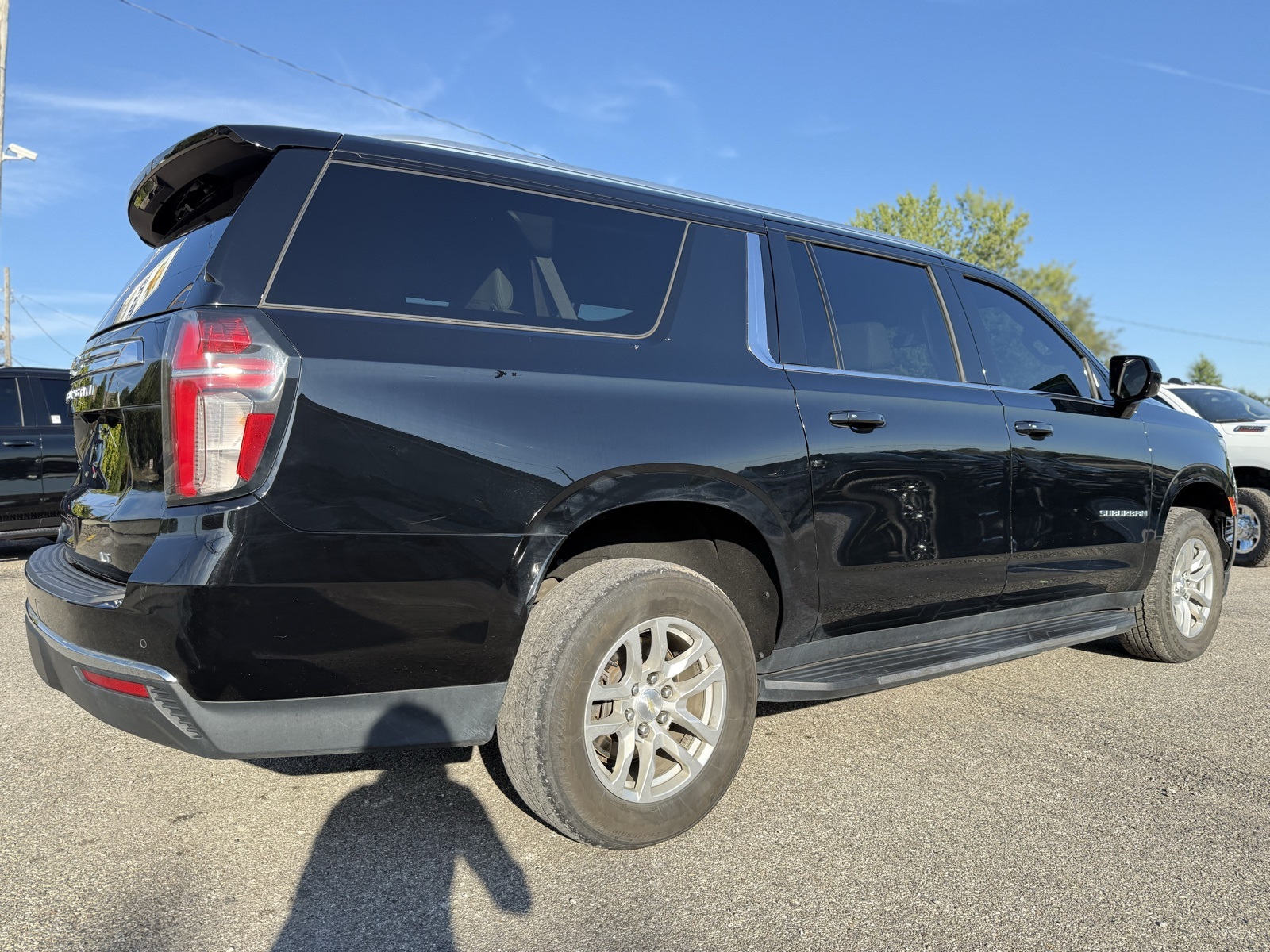 2021 Chevrolet Suburban LT photo 6