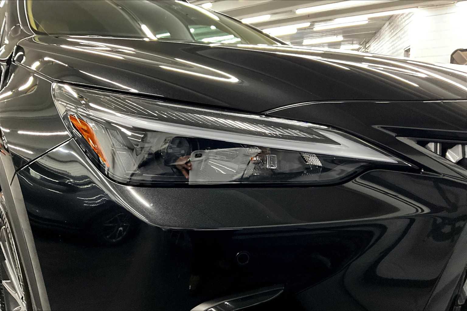 2025 Lexus NX Premium AWD photo 23