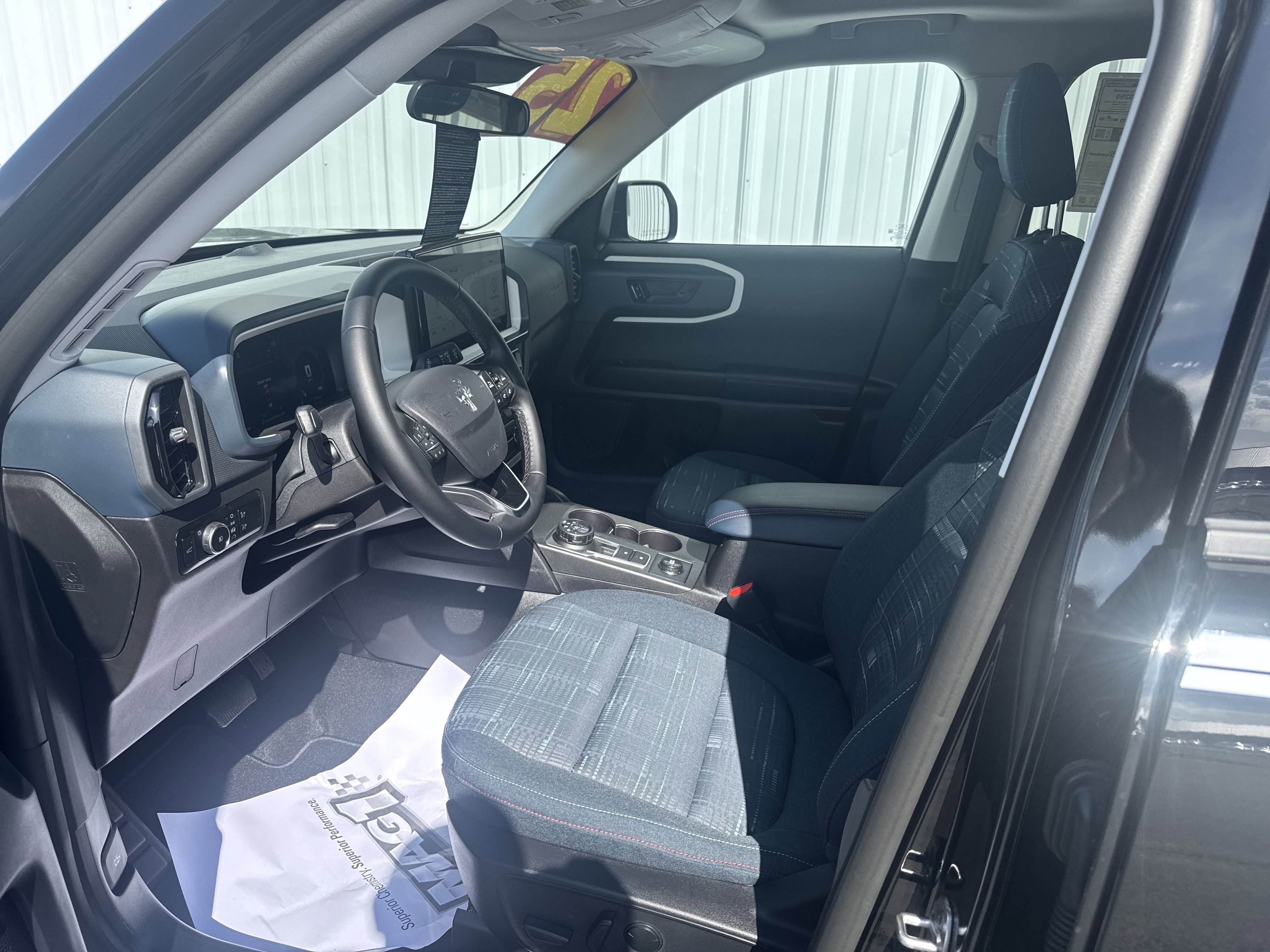 2025 Ford Bronco Sport Heritage photo 2