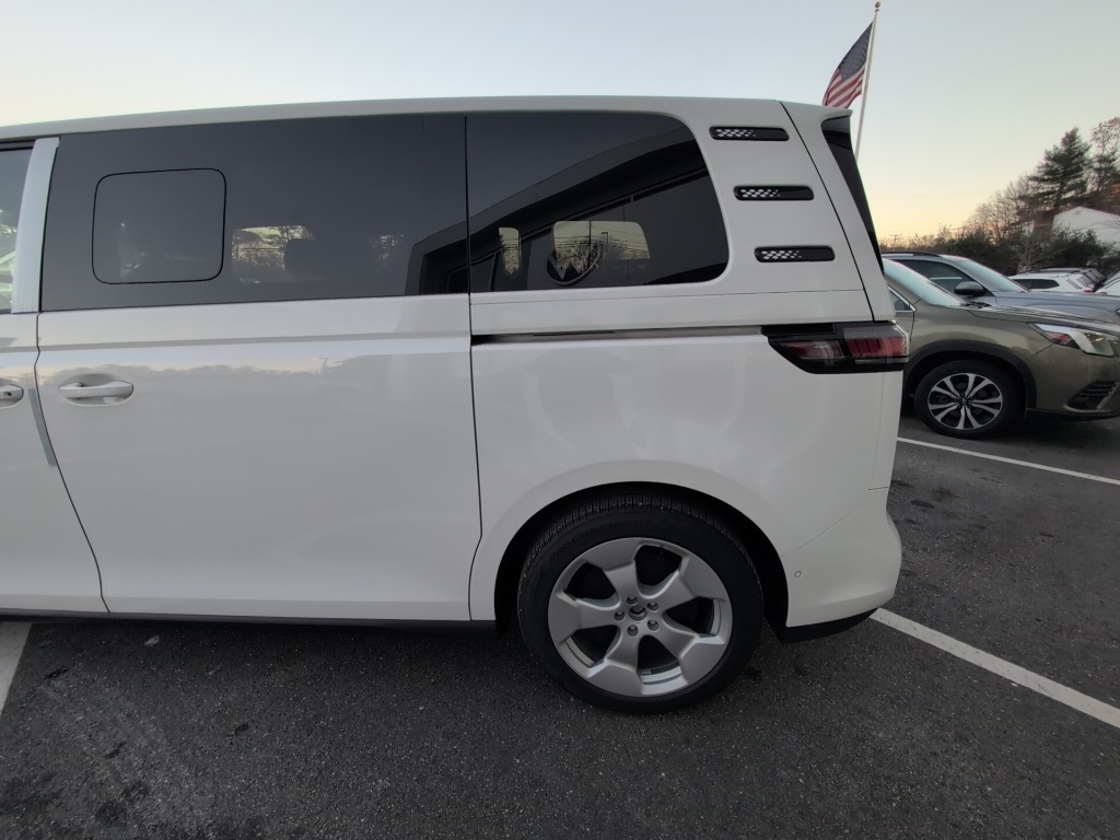 2025 Volkswagen ID. Buzz Pro S photo 4