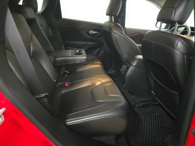 2019 Jeep Cherokee Trailhawk photo 5